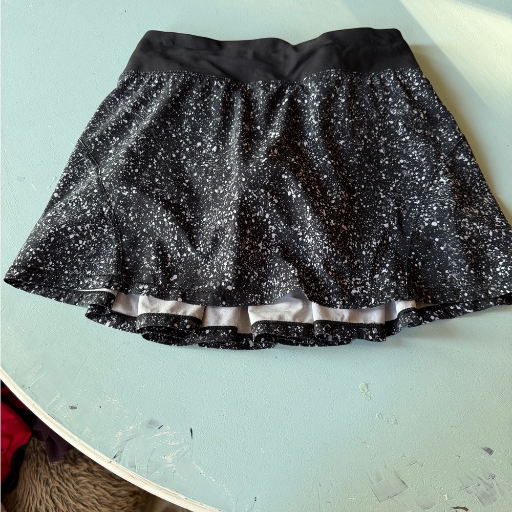 Lululemon Athletica Black and White Patterned Skater Skirt